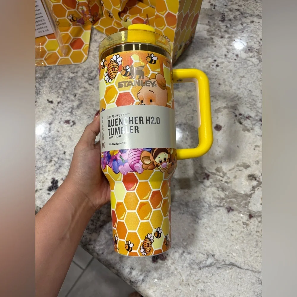 Stanley Winnie the Pooh Tumbler with Handle - Picture 3 of 3